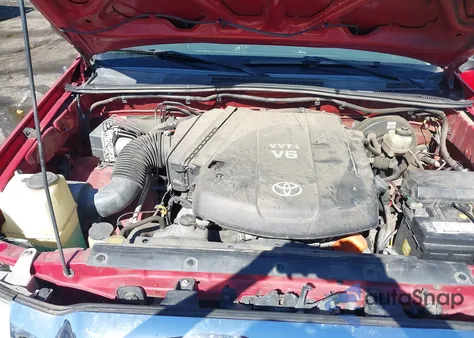 2010 Toyota Tacoma Prerunner V6 z USA, uszkodzony, nr VIN 3TMJU4GN2AM092003